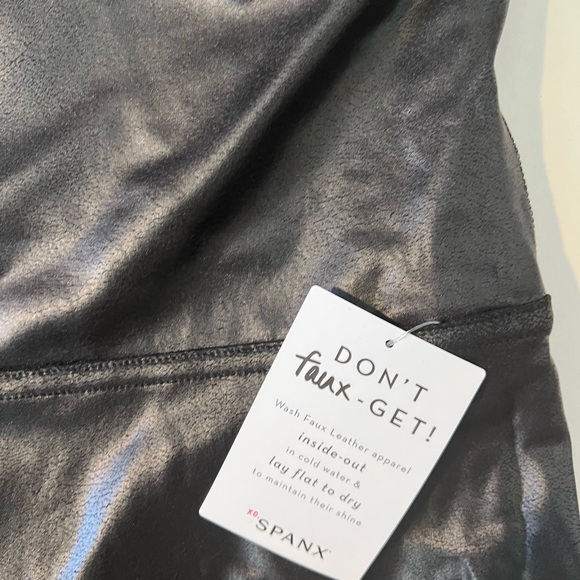 SPANX Plain Faux Leather Legging - Picture 3 of 4